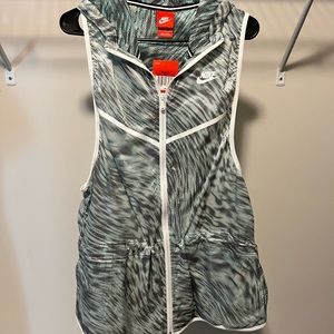 Nike Women's Tech Hyperfuse Vest